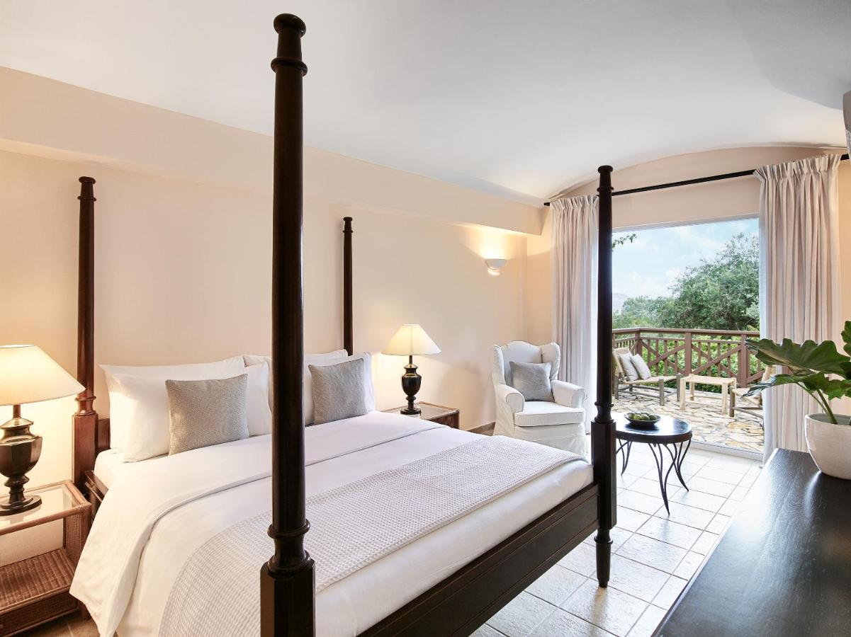 เกรโคเทล-ลักซ์มี ดาฟนิลา เบย์ ดัสเซีย Hotel ภายนอก รูปภาพ