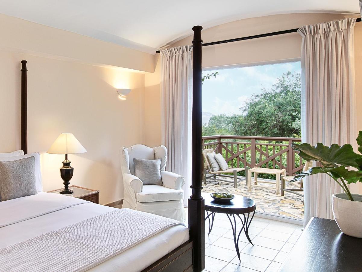 เกรโคเทล-ลักซ์มี ดาฟนิลา เบย์ ดัสเซีย Hotel ภายนอก รูปภาพ