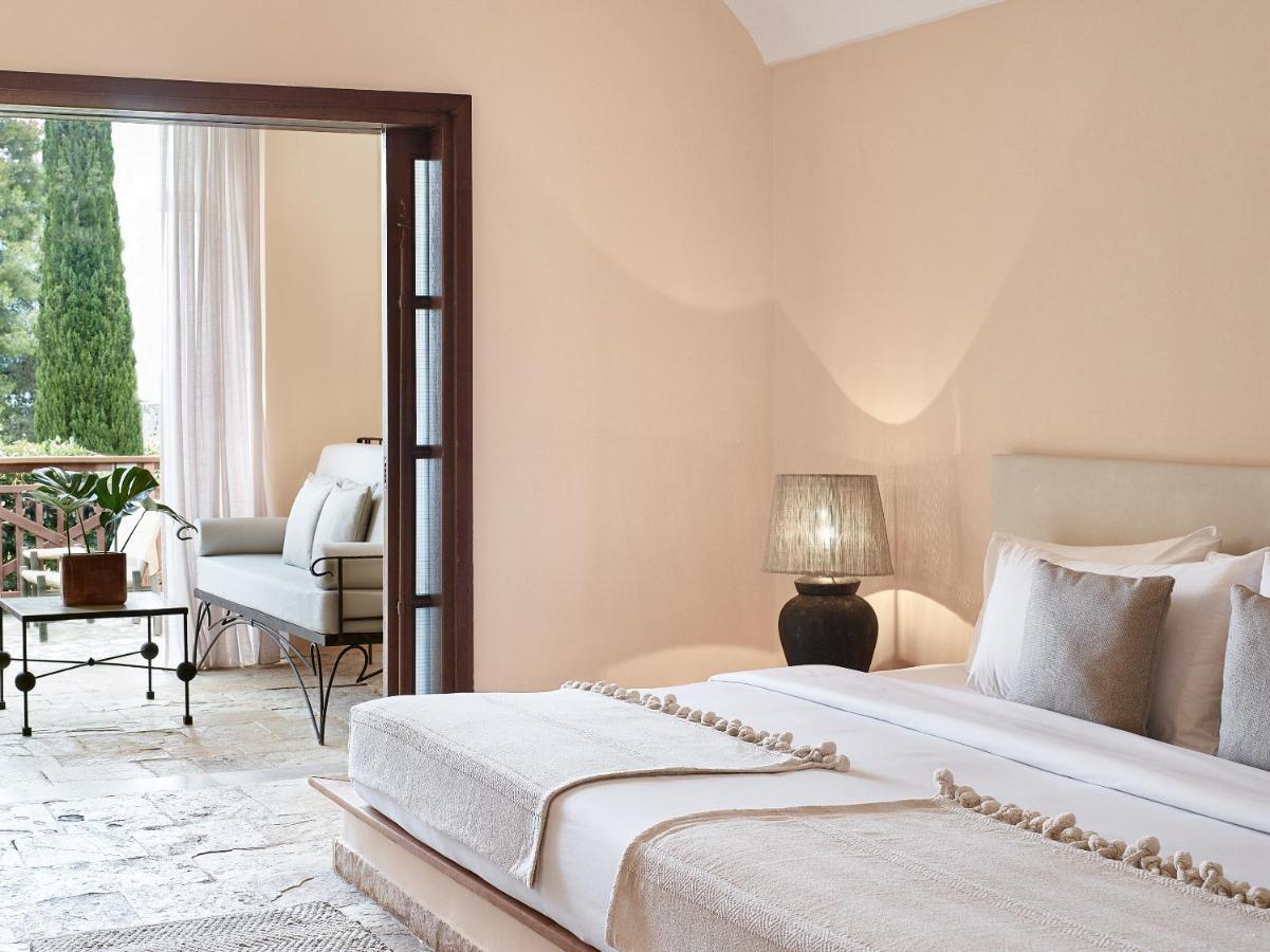 เกรโคเทล-ลักซ์มี ดาฟนิลา เบย์ ดัสเซีย Hotel ภายนอก รูปภาพ