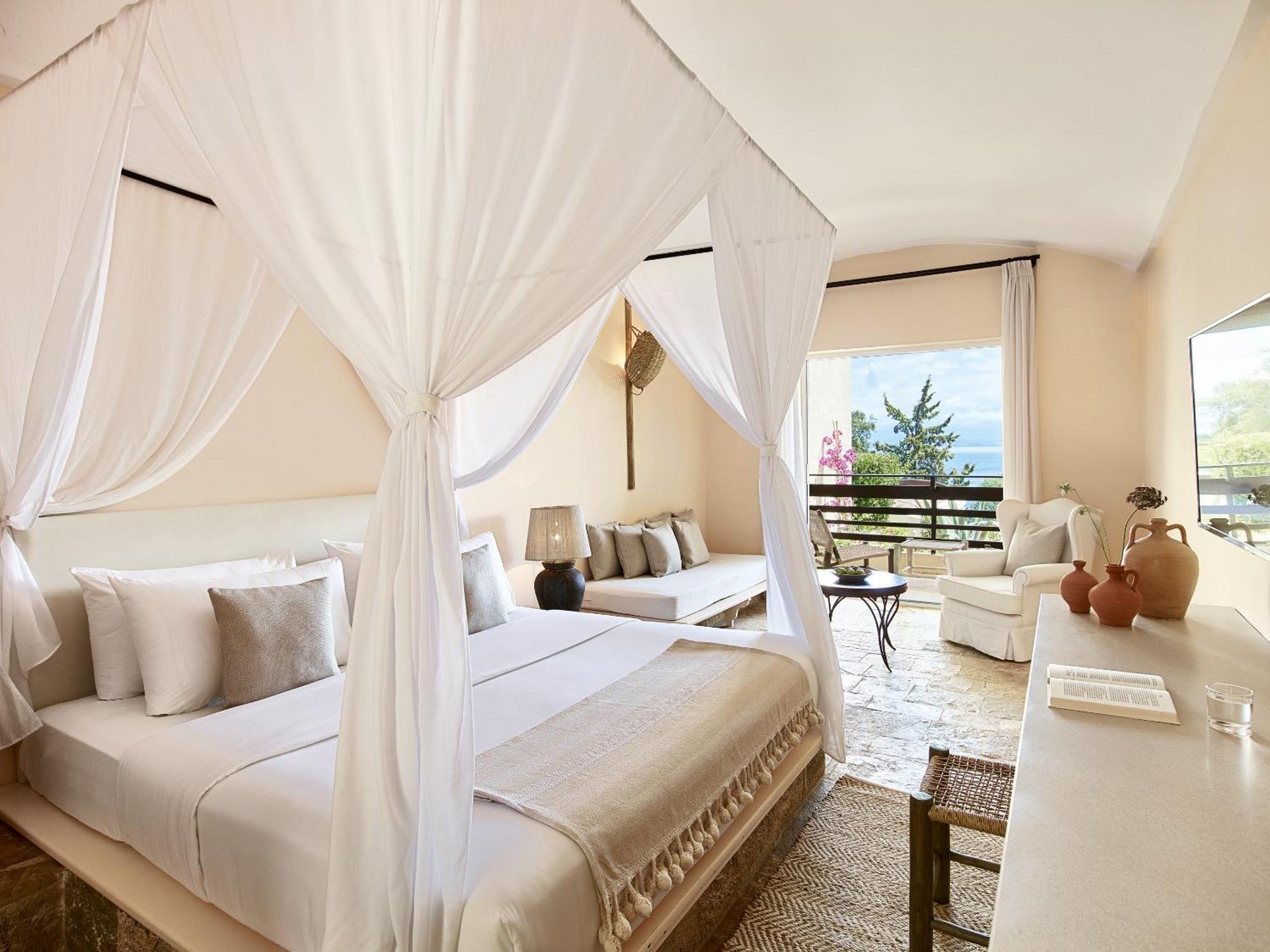 เกรโคเทล-ลักซ์มี ดาฟนิลา เบย์ ดัสเซีย Hotel ภายนอก รูปภาพ